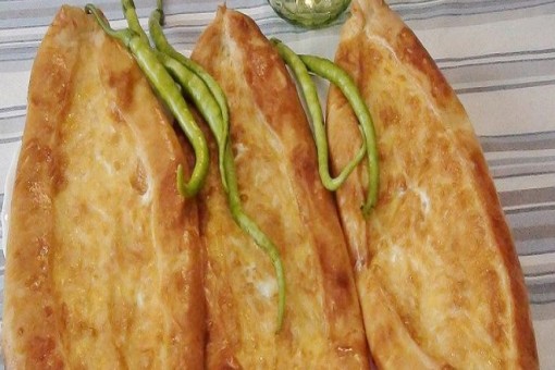 Kaşarlı Pide